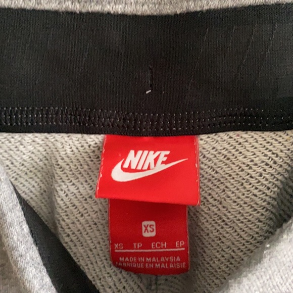 Nike sweatpants - Picture 4 of 4